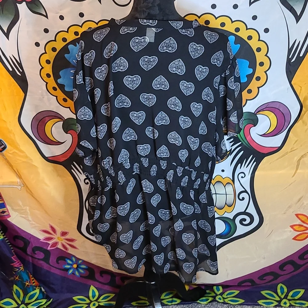 💥SOLD💥Torrid Paisley Heart Chiffon Blouse - Picture 4 of 7